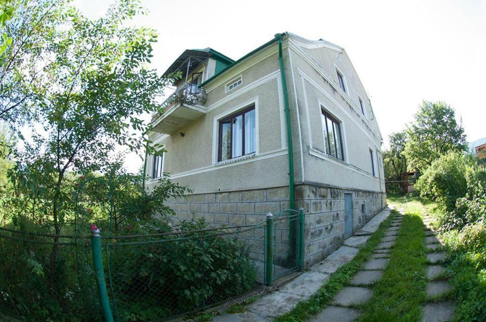 Zabava Apartment Yaremche Luaran gambar